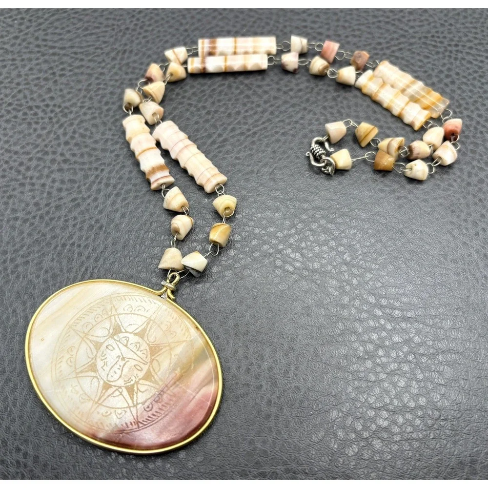 VTG Carved Mayan Aztec Sun Calendar Pendant Necklace Striped Agate ~ 24